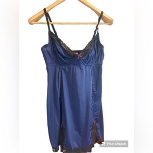 Cosmopolitan negligee